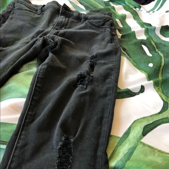 Pacsun Ripped Jeans - Picture 2 of 3